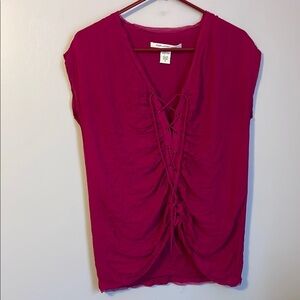 Diane Von Furstenberg Silk Fuscia Lace Up Front Cap Sleeve Blouse size 6